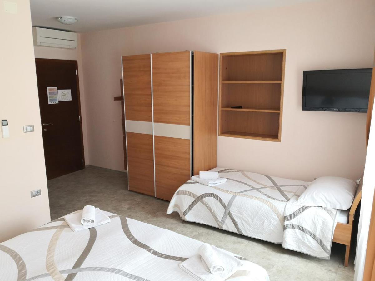 Gostilna Pri Dragici, Gostilna S Prenocisci, D.O.O. Hotel Sezana Exterior photo