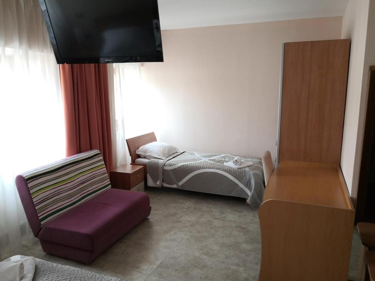 Gostilna Pri Dragici, Gostilna S Prenocisci, D.O.O. Hotel Sezana Exterior photo
